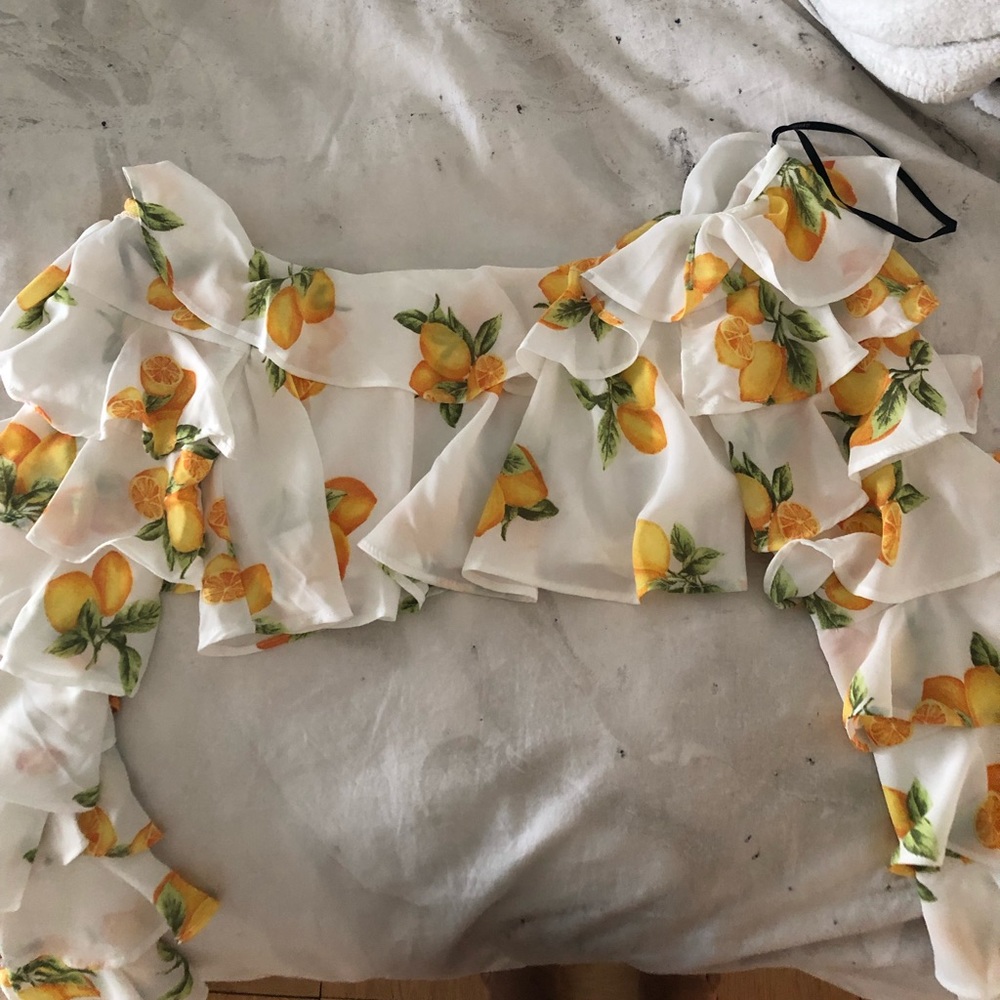 Lemon crop top